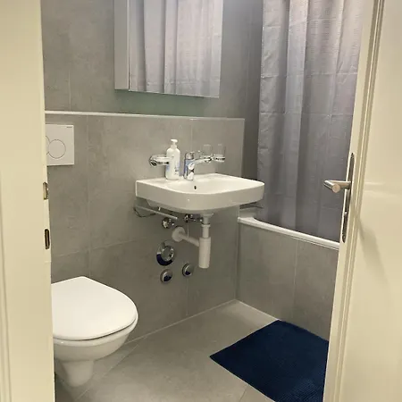 Appartamento Cozy Close To Center And Train Station